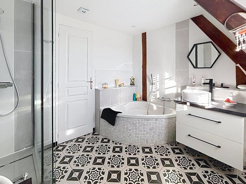 Maison - 176 m² - 8 pièces