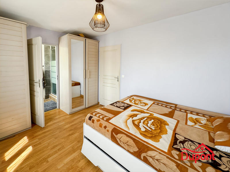 Maison contemporaine - 198 m² - 10 pièces