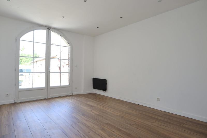 Maison - 310 m² - 8 pièces