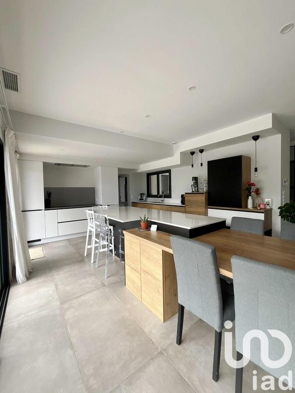 Maison - 173 m² - 6 pièces