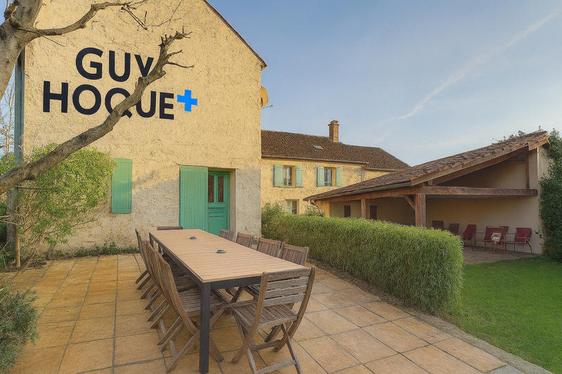 Maison - 400 m² - 16 pièces