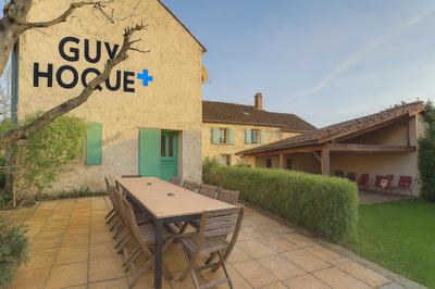 Maison - 400 m² - 16 pièces