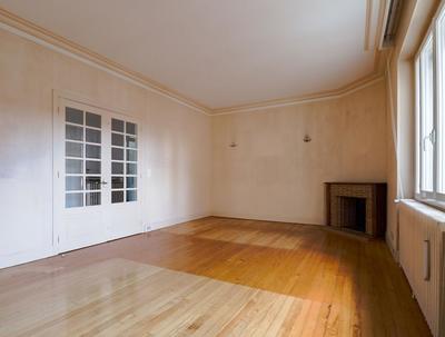 Maison - 241 m² - 9 pièces