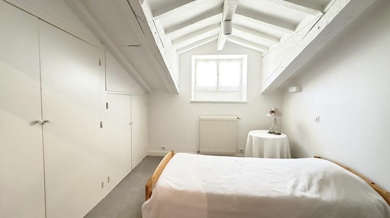 Maison - 450 m² - 12 pièces