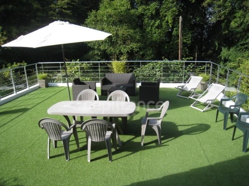 Maison - 305 m² - 9 pièces