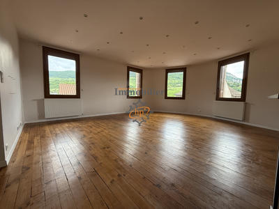 Appartement - 136 m² - 4 pièces