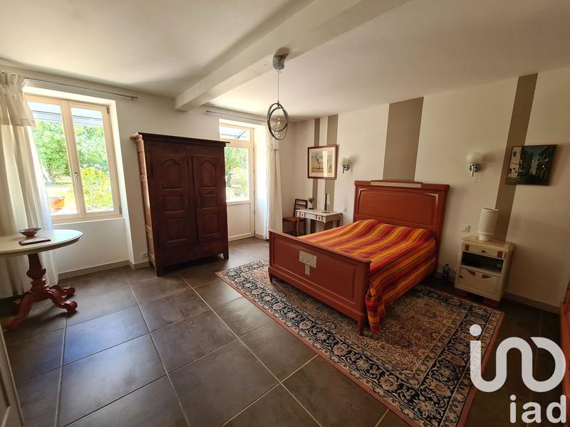 Maison - 248 m² - 8 pièces