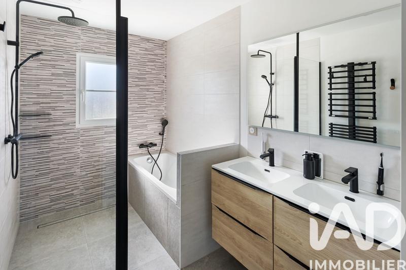 Maison - 98 m² - 4 pièces