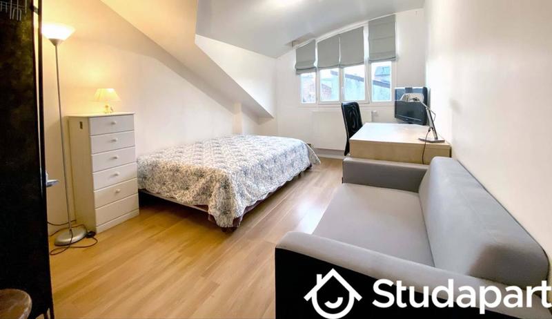 Chambre - 13 m² - 1 pièce