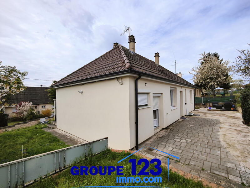 Maison - 92 m² - 4 pièces
