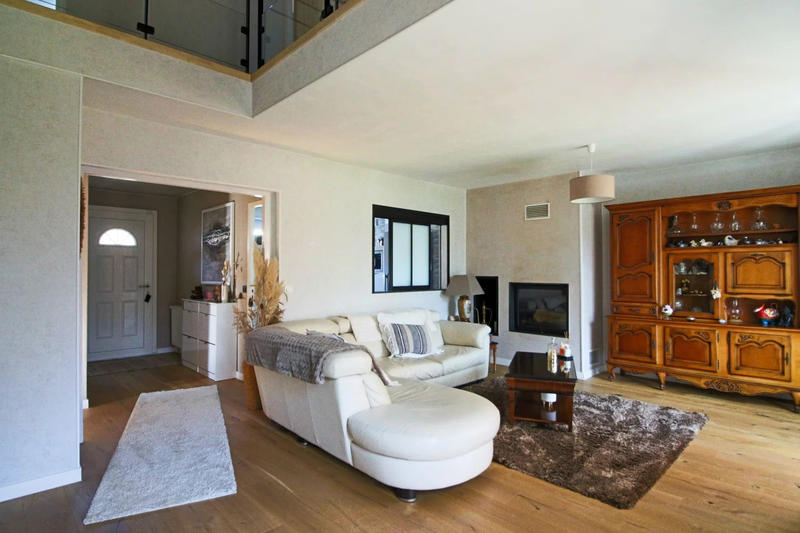 Maison traditionnelle - 138 m² - 6 pièces