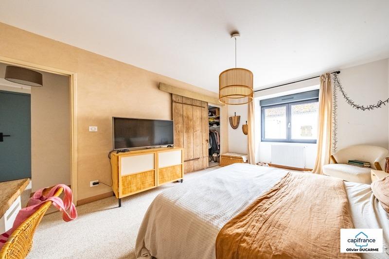 Maison - 180 m² - 9 pièces