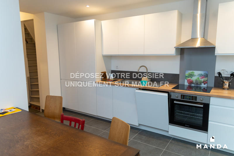 Chambre - 10 m² - 6 pièces