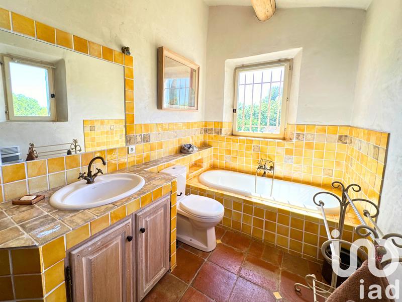 Maison - 200 m² - 6 pièces