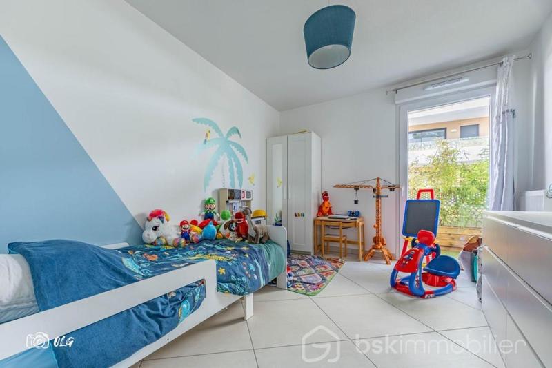 Appartement - 85 m² - 5 pièces