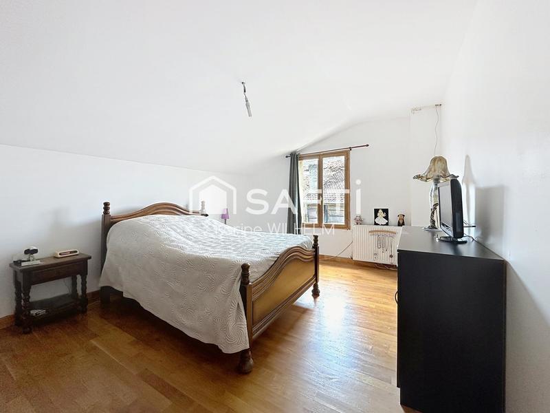 Maison - 200 m² - 8 pièces