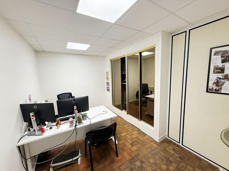 Bureau - 106 m² - 4 pièces