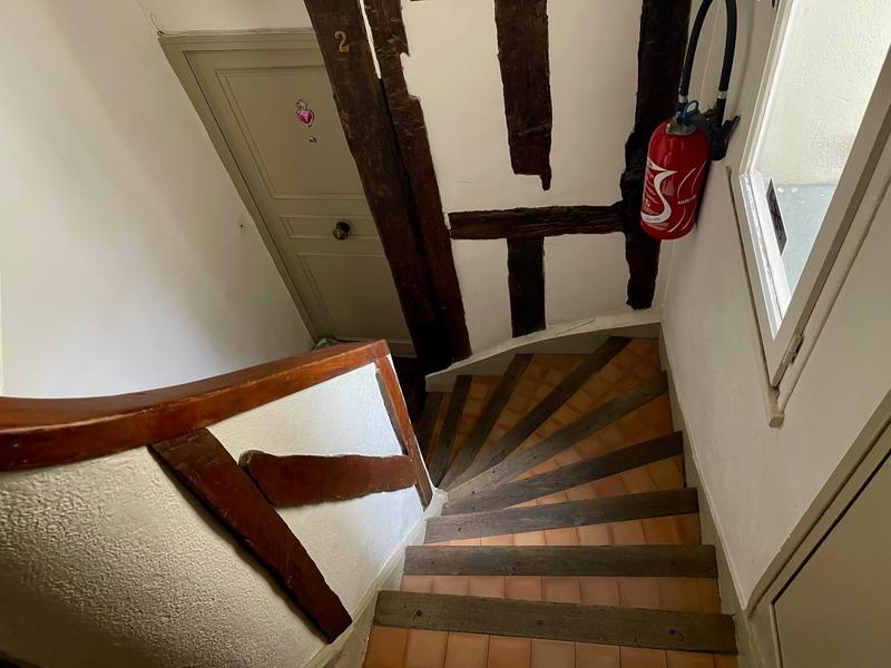 Appartement ancien - 25 m² - 1 pièce