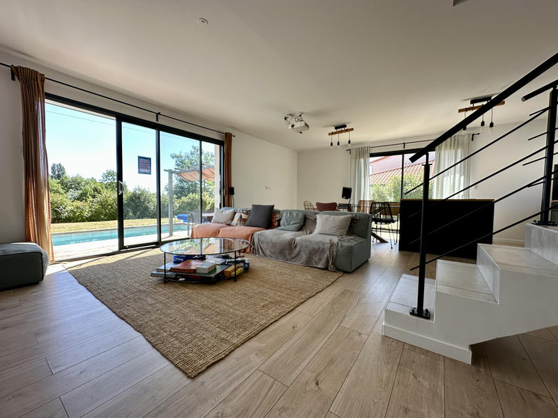 Maison - 115 m² - 6 pièces