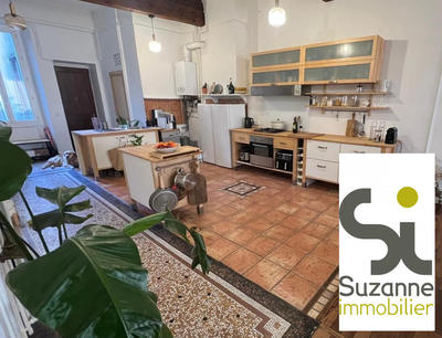 Appartement - 144 m² - 5 pièces