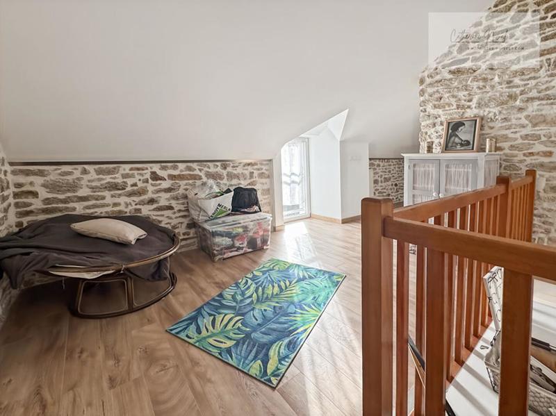 Maison - 260 m² - 11 pièces