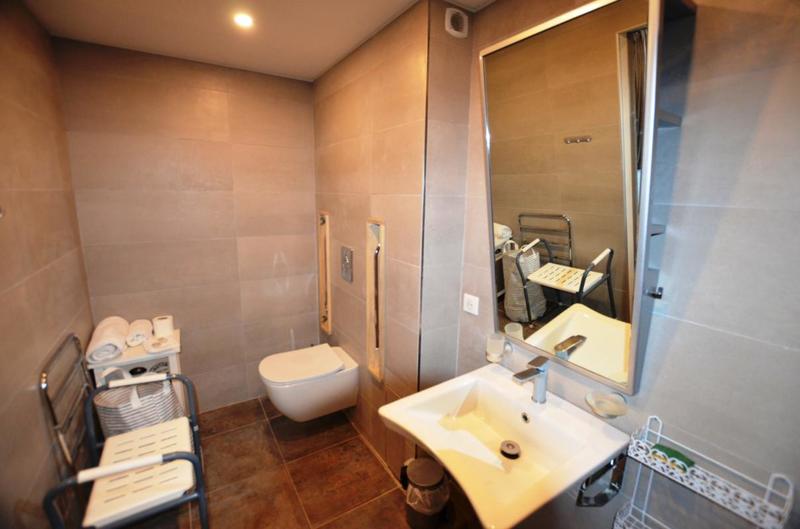 Maison chambre d'hôtes - 572 m² - 15 pièces