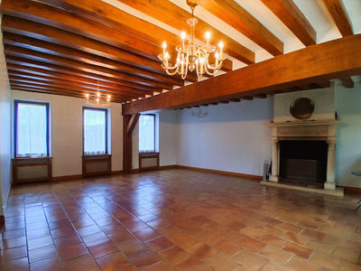 Maison - 213 m² - 6 pièces