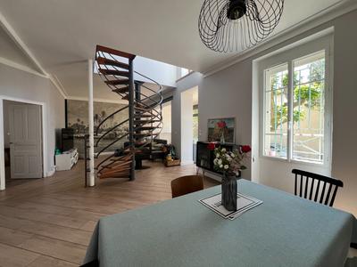 Maison de ville - 144 m² - 6 pièces