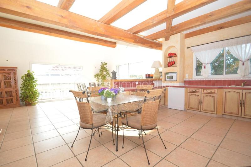 Villa - 180 m² - 5 pièces