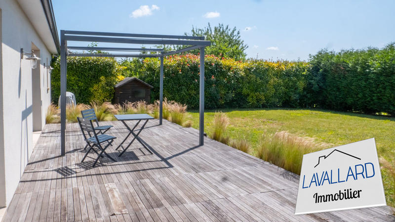 Maison - 175 m² - 9 pièces