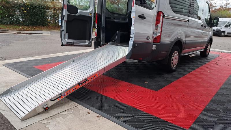 Ford Transit Kombi T330 L2h2 2.0 Tdci 130 Trend Business