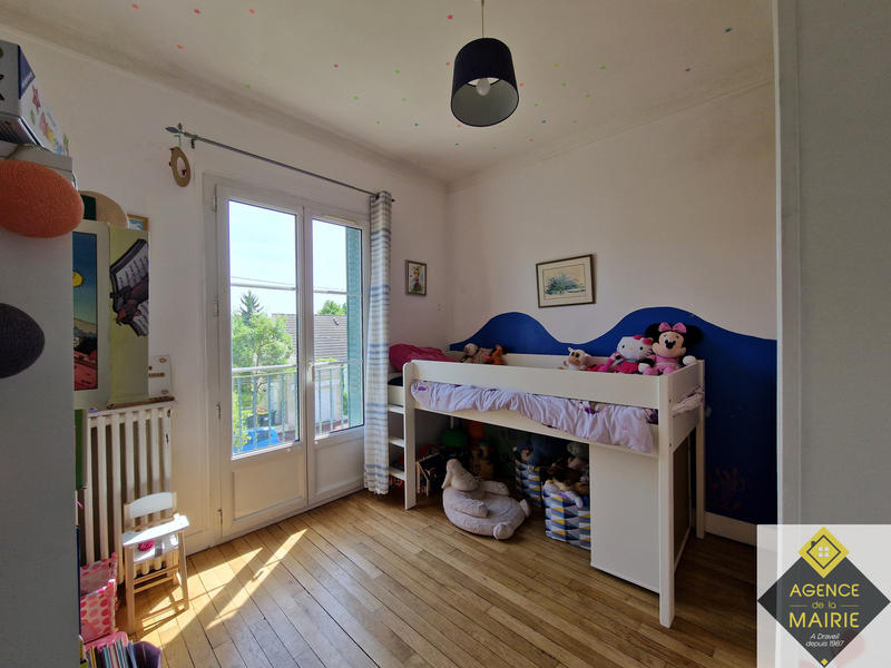 Maison - 94 m² - 5 pièces