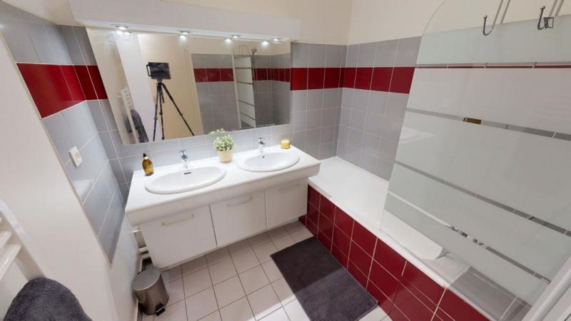 Chambre - 11 m² - 4 pièces