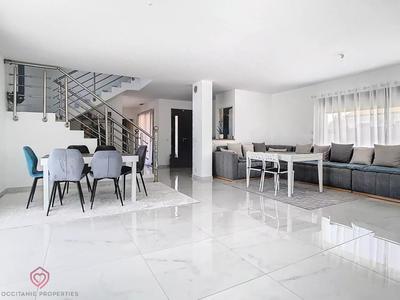 Maison - 137 m² - 5 pièces