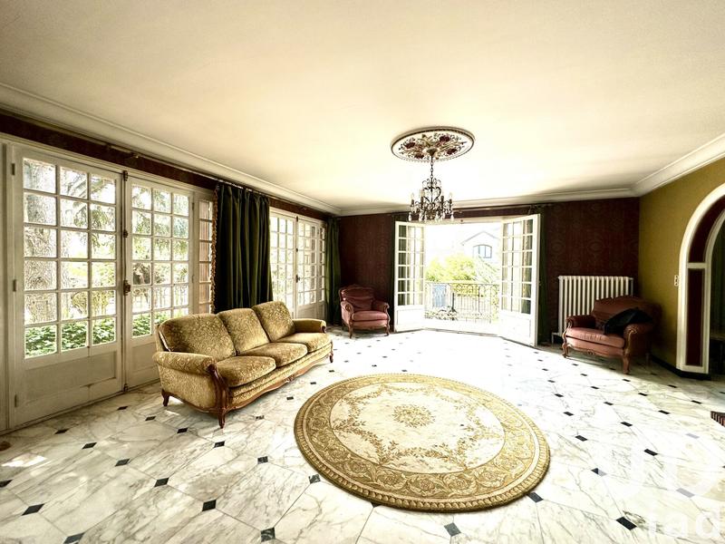 Maison - 166 m² - 10 pièces