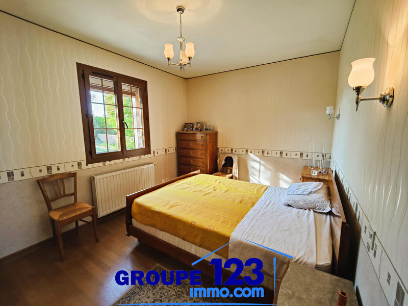 Maison - 182 m² - 9 pièces