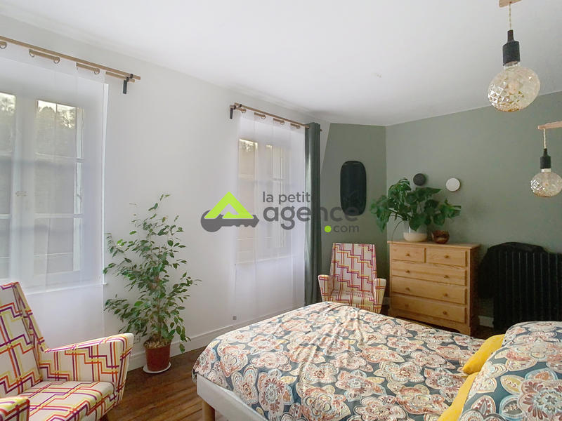 Maison - 266 m² - 9 pièces