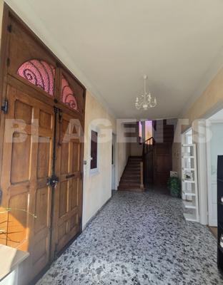 Demeure - 260 m² - 10 pièces