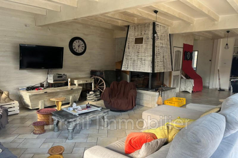 Maison - 235 m² - 8 pièces