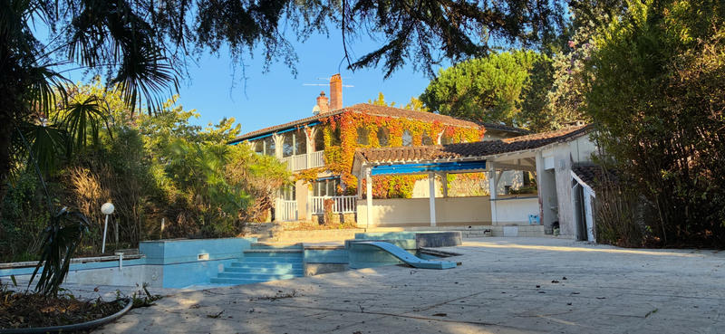 Maison - 226 m² - 8 pièces