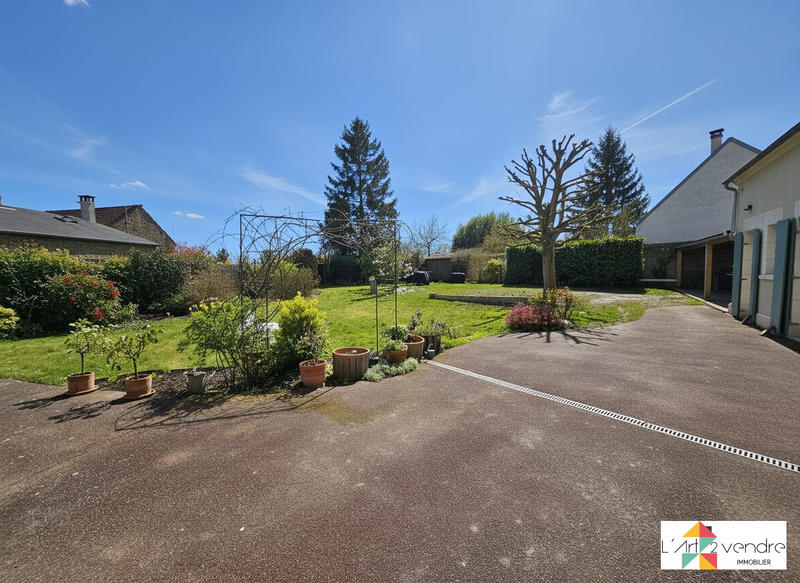 Maison - 156 m² - 8 pièces