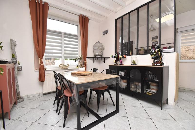 Maison traditionnelle - 94 m² - 5 pièces