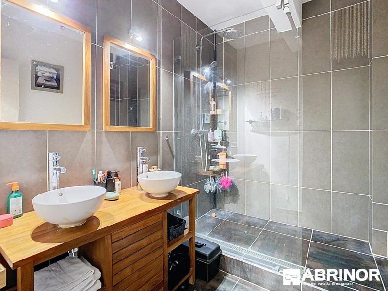 Appartement - 156 m² - 6 pièces