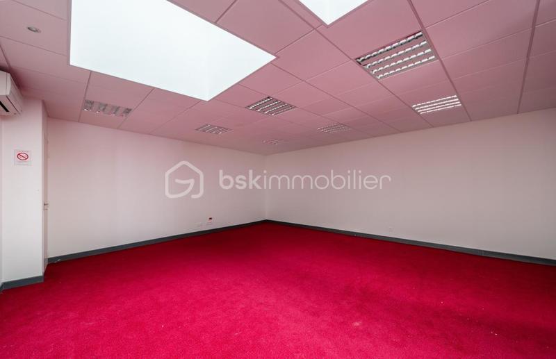 Local commercial - 200 m² - 7 pièces