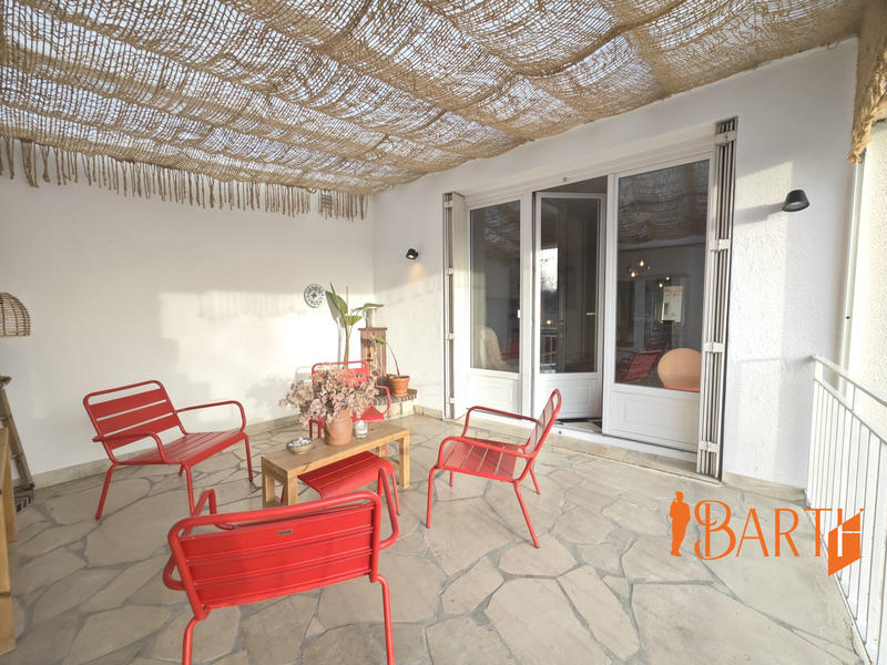 Maison - 325 m² - 4 pièces