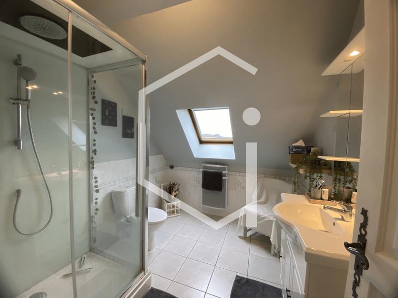 Maison - 170 m² - 6 pièces