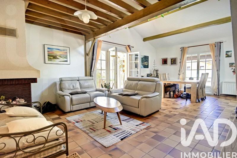 Maison - 220 m² - 5 pièces