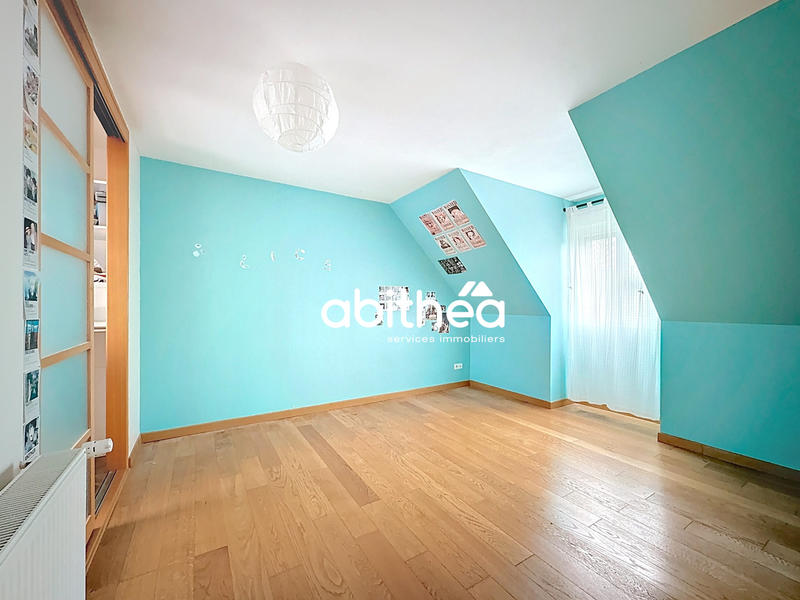 Maison - 175 m² - 7 pièces