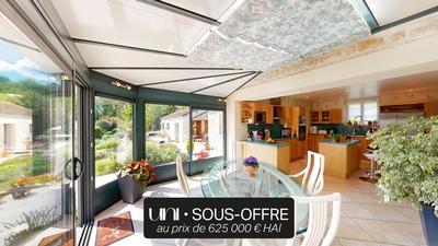 Maison - 400 m² - 7 pièces