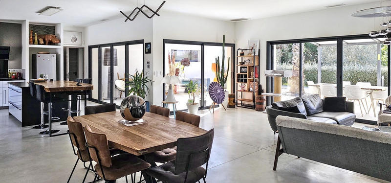 Maison - 180 m² - 5 pièces